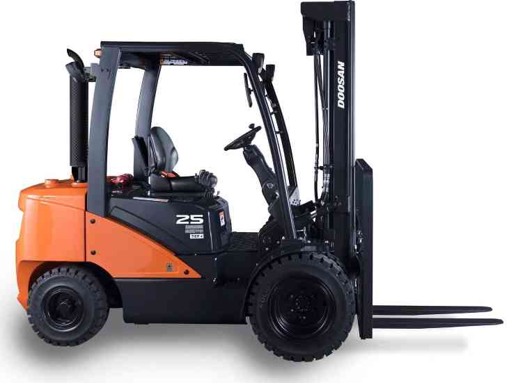 Дизельный погрузчик Doosan D25S-7