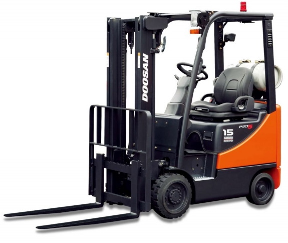 Вилочный газбензиновый погрузчик Doosan G15S-5