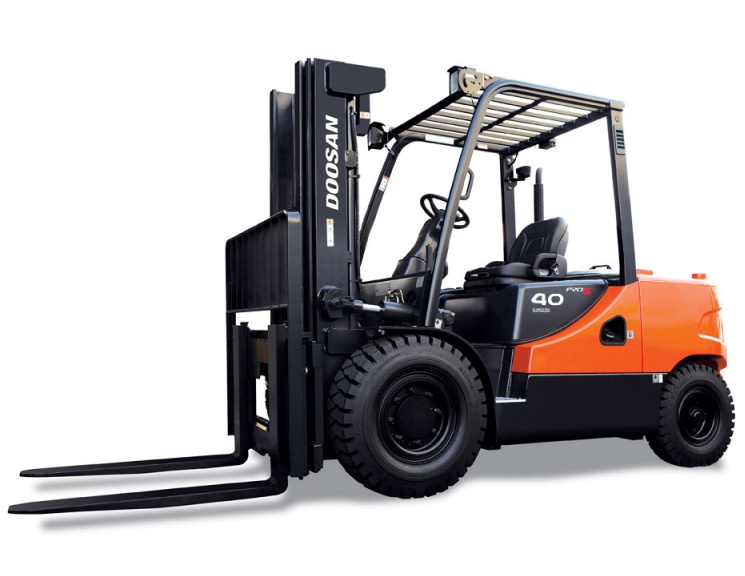 Дизельный погрузчик Doosan D40S-5