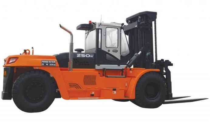 Дизельный погрузчик Doosan DV250S-7