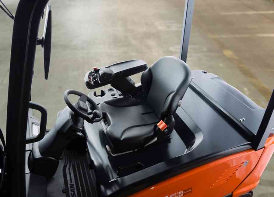 Вилочный электропогрузчик Doosan B25X-7
