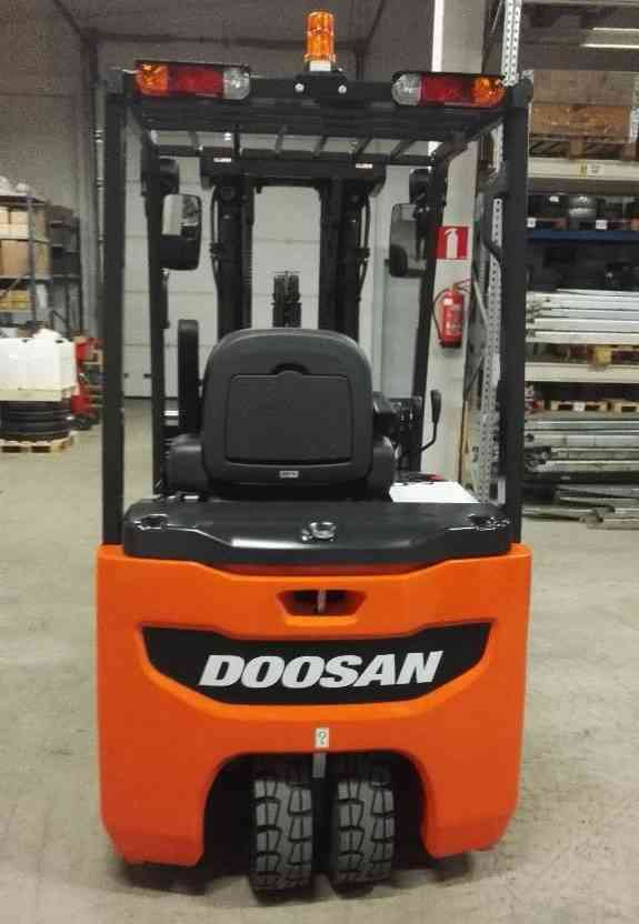 Вилочный электропогрузчик Doosan B16X-7