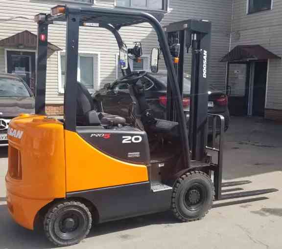 Дизельный погрузчик Doosan D20SC-5