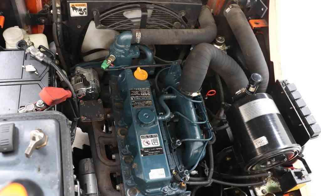 Дизельный погрузчик Doosan D15S-5